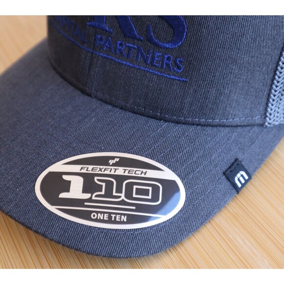 NWT Travis Mathew Cruz Trucker Baseball Cap Flexfit Snapback Golf Black Heather - Picture 6 of 12